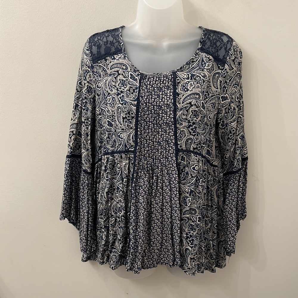 Women’s Blue and White Paisley Retro blouse with 3/4 Length Bell Sleeves